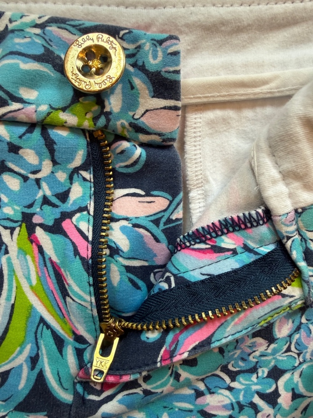 Lilly Pulitzer Buttercup Knit Shorts High Tide Navy Pineapple Paradise Size 12 - Picture 4 of 13